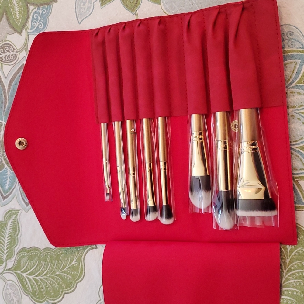 LUXIE brush set